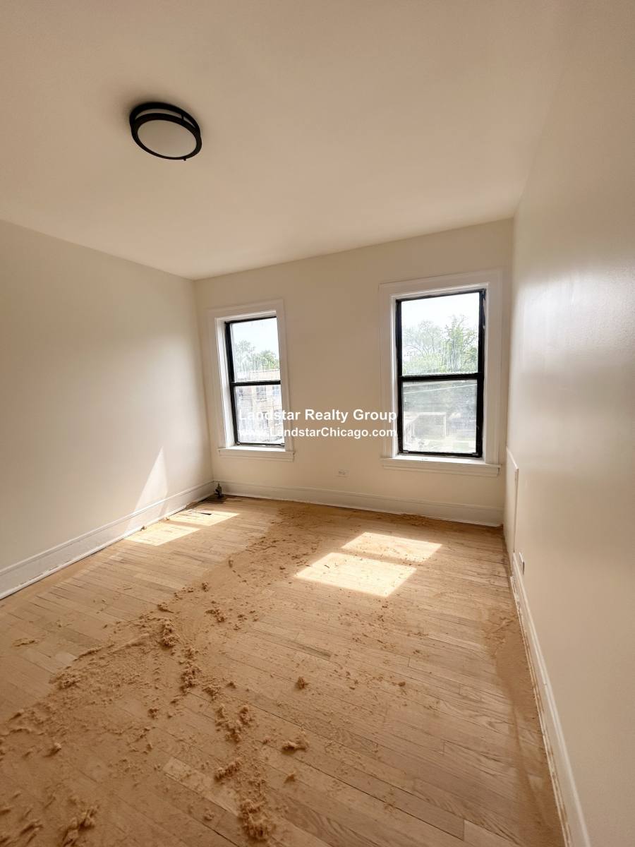 Apartment for rent at 7351 N Damen Ave #18, Chicago, IL 60645