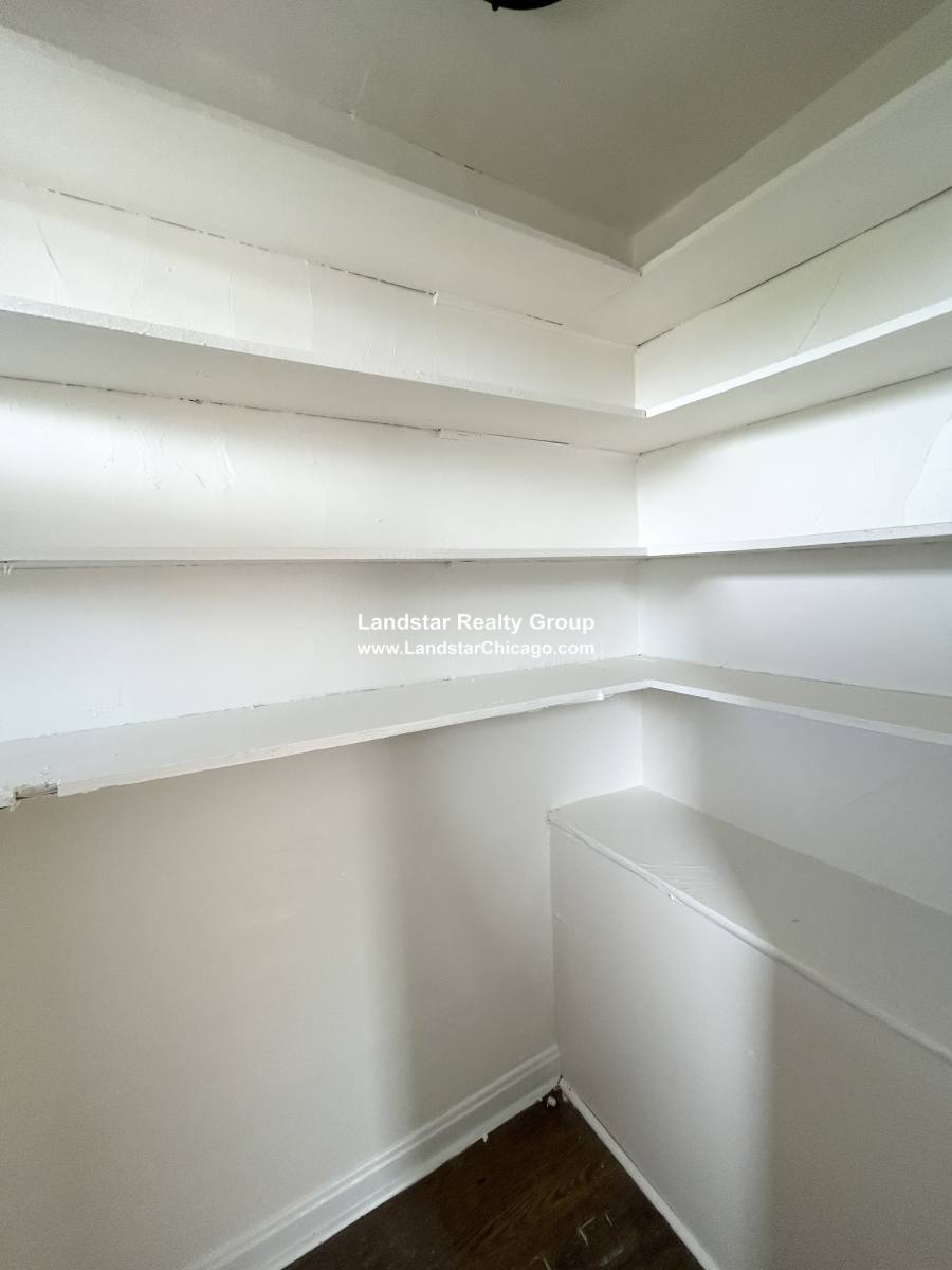 Apartment for rent at 7351 N Damen Ave #18, Chicago, IL 60645