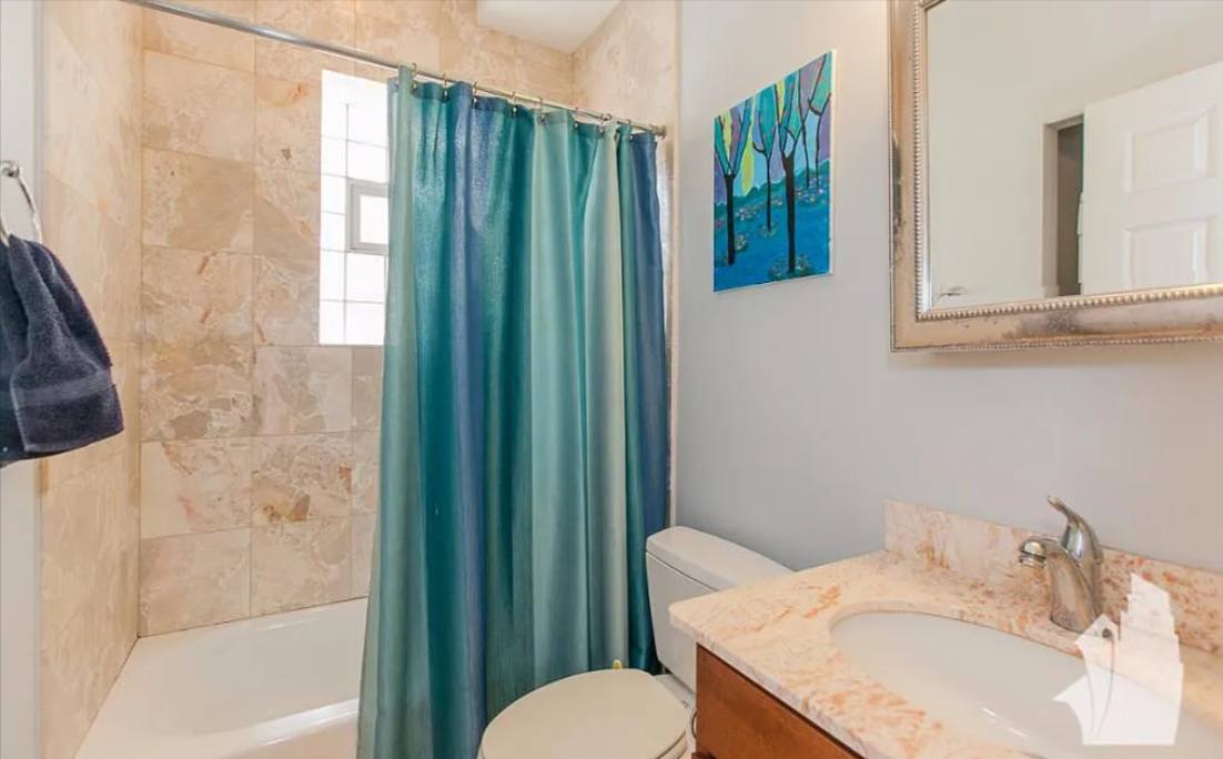 Condo for rent at 1009 N Oakley Blvd #2E, Chicago, IL 60622