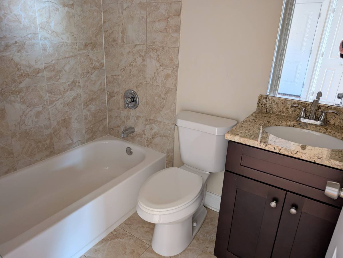Condo for rent at 4020 N Central Park Ave #3E, Chicago, IL 60618