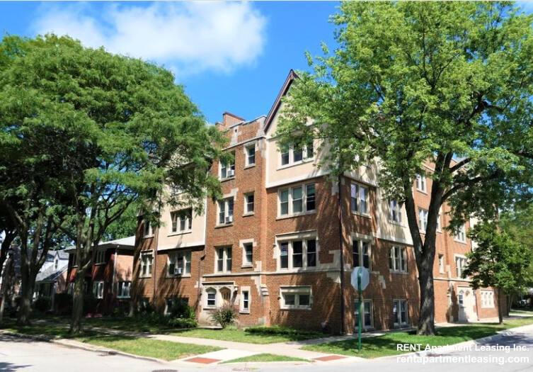 Apartment for rent at 7901 N Keeler #G, Skokie, IL 60076