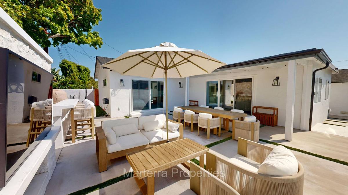 House for rent at 2342 Fordham Dr, Costa Mesa, CA 92626