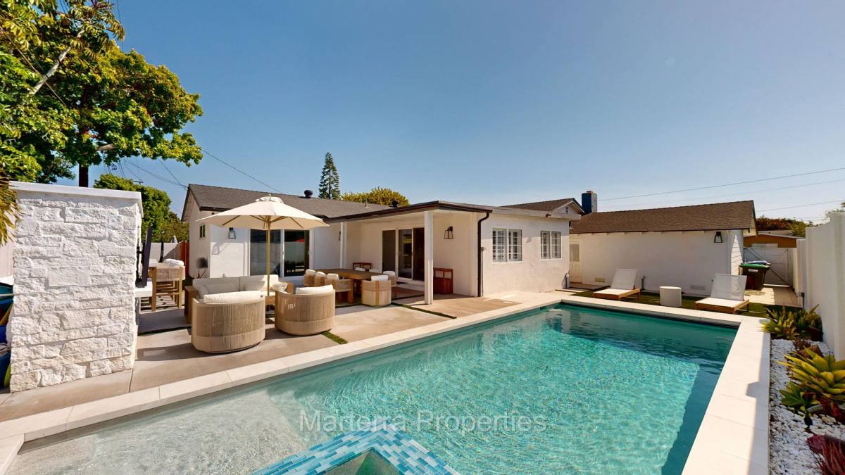 House for rent at 2342 Fordham Dr, Costa Mesa, CA 92626