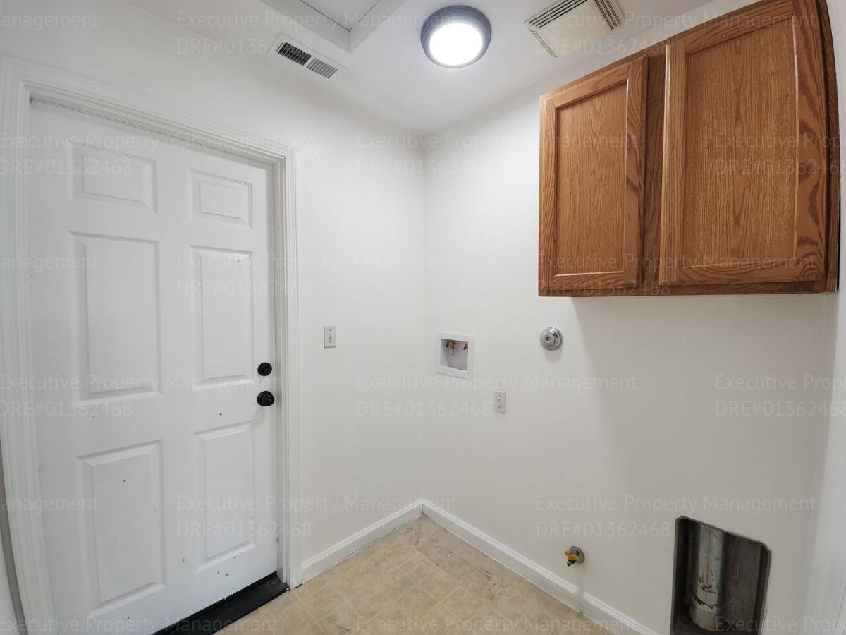 House for rent at 12115 Verdelho Ave, Bakersfield, CA 93312
