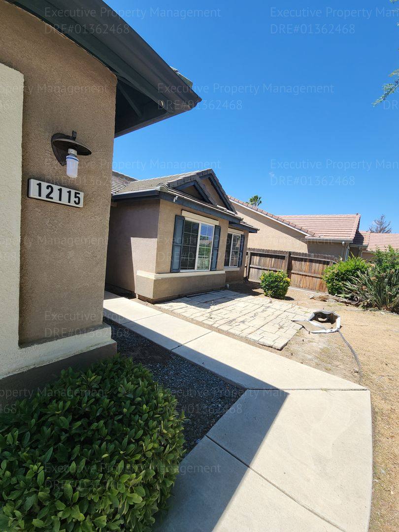 House for rent at 12115 Verdelho Ave, Bakersfield, CA 93312