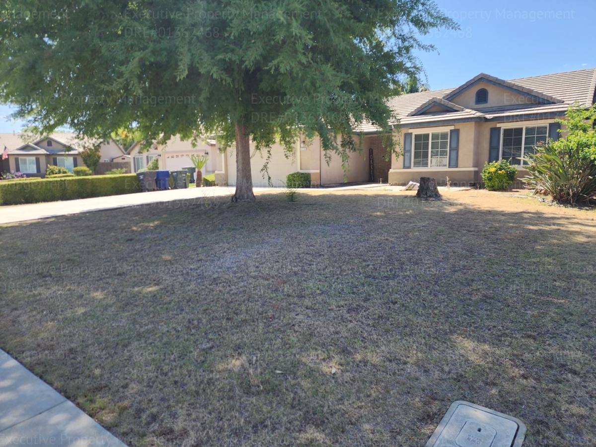 House for rent at 12115 Verdelho Ave, Bakersfield, CA 93312