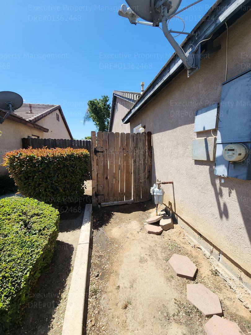 House for rent at 12115 Verdelho Ave, Bakersfield, CA 93312