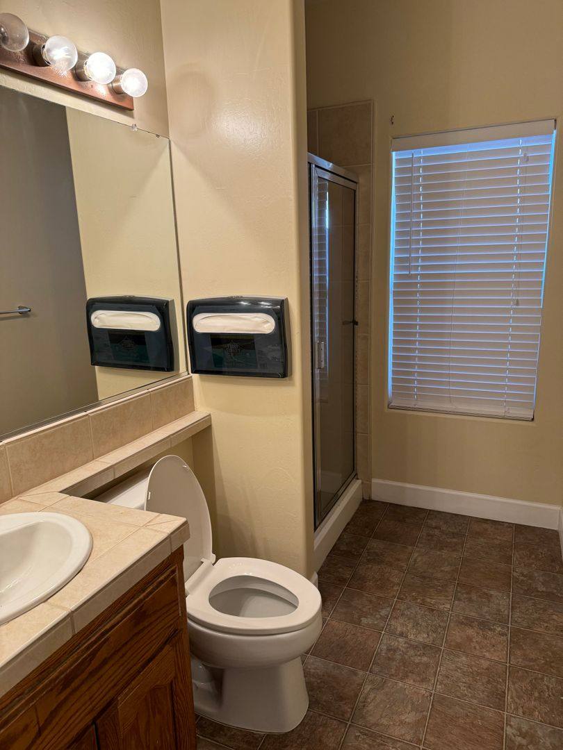House for rent at 14 Claudia Autumn Dr, Bakersfield, CA 93314