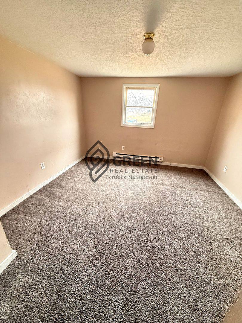 Apartment for rent at 294 N Greenwood Ave, Kankakee, IL 60901