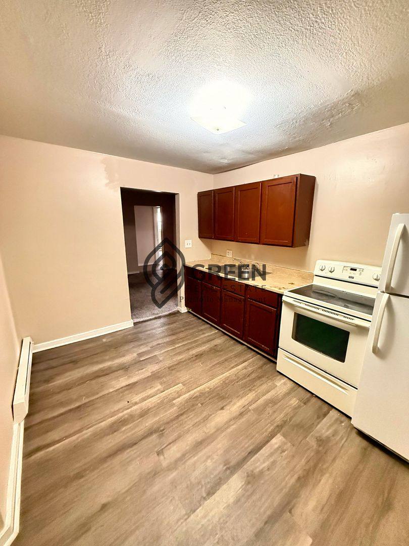 Apartment for rent at 294 N Greenwood Ave, Kankakee, IL 60901