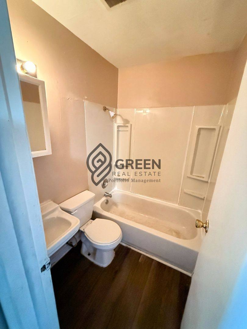 Apartment for rent at 294 N Greenwood Ave, Kankakee, IL 60901