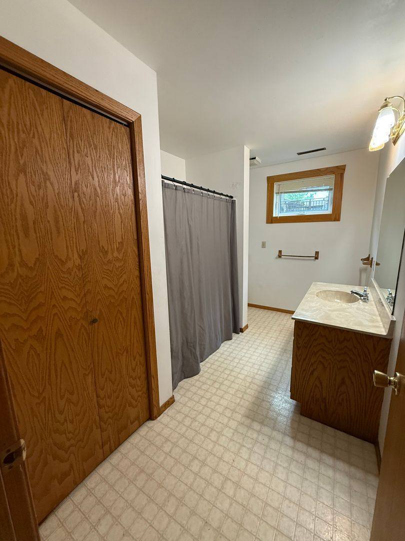 Apartment for rent at 500 7th St NE, Watertown, SD 57201