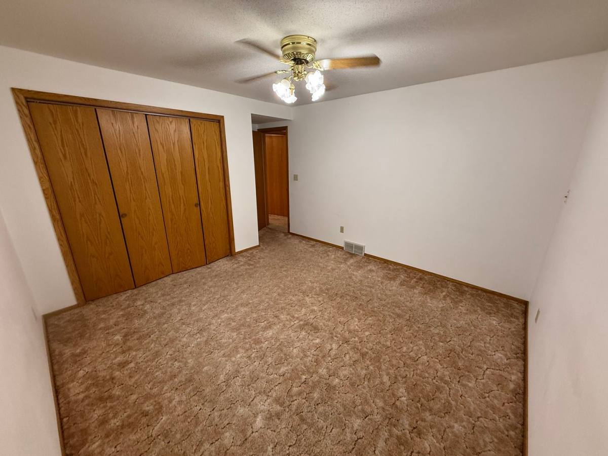 Apartment for rent at 500 7th St NE, Watertown, SD 57201