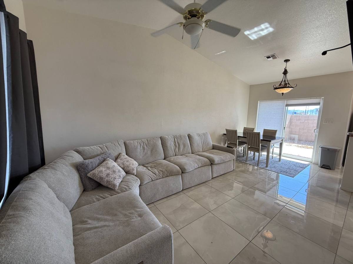 Townhouse for rent at 11323 S Kingman Ave, Yuma, AZ 85367