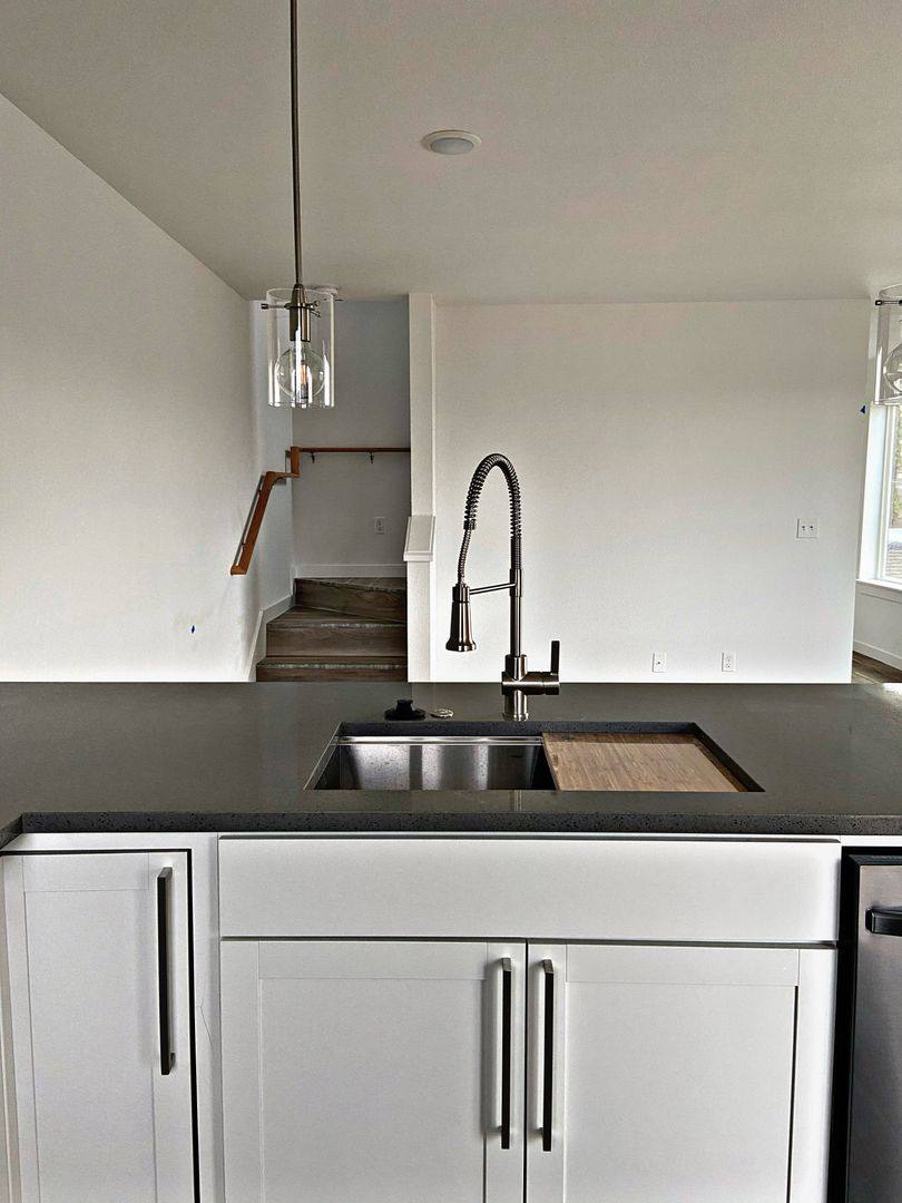 House for rent at 2719 E 9th St, The Dalles, OR 97058