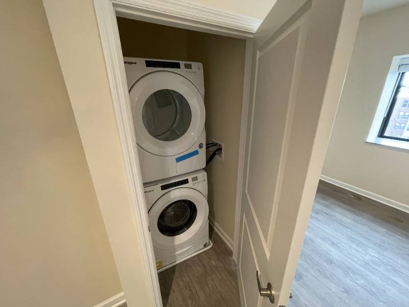 Apartment for rent at 192 Erie Blvd, Schenectady, NY 12305