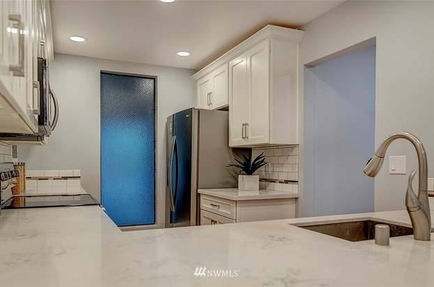 Townhouse for rent at 6439 139th Ave NE #28, Redmond, WA 98052