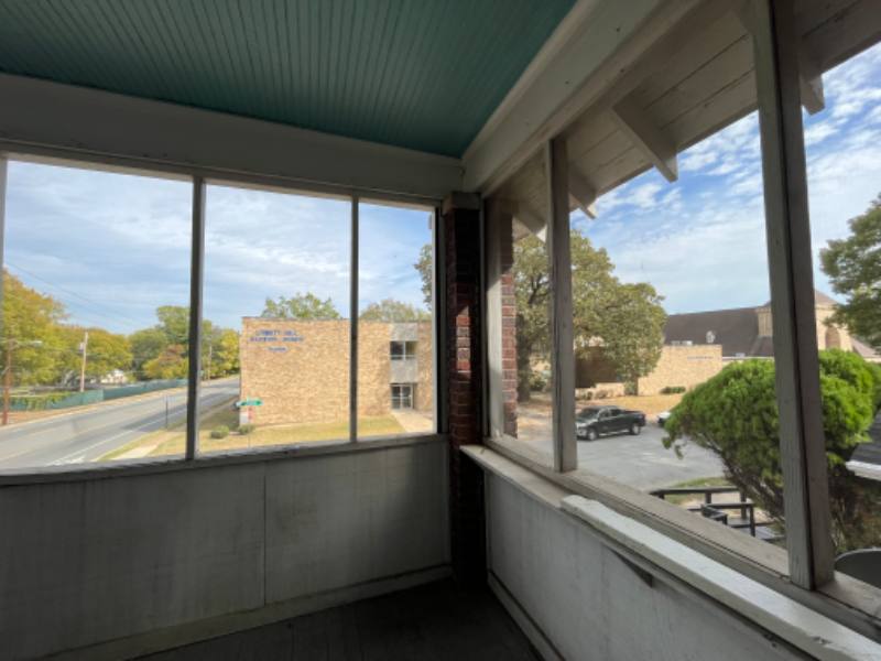 House for rent at 1202 S Schiller St, Little Rock, AR 72202