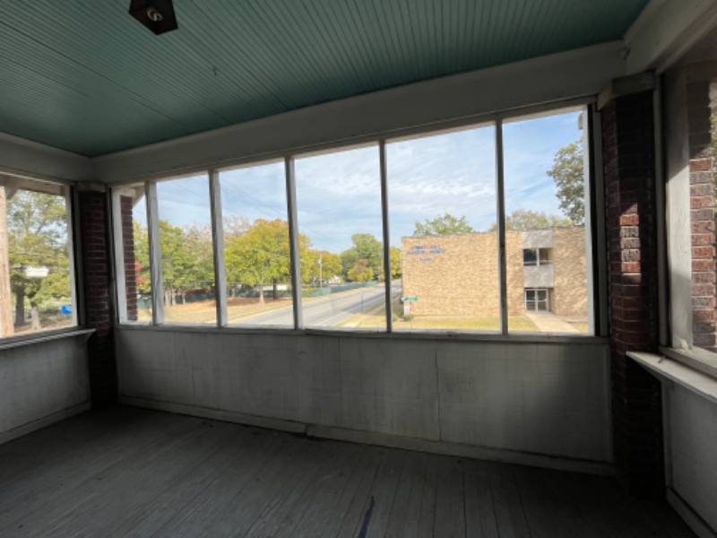 House for rent at 1202 S Schiller St, Little Rock, AR 72202