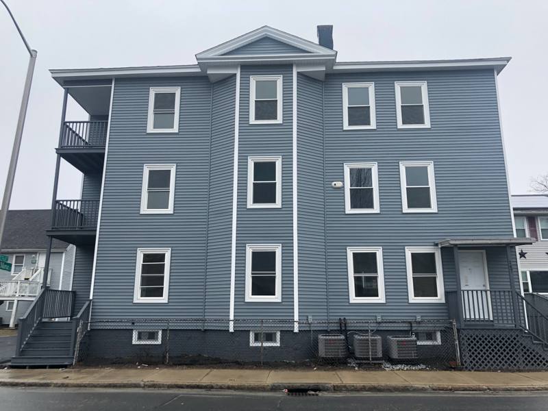 Apartment for rent at 145 Canterbury St #2, Worcester, MA 01603
