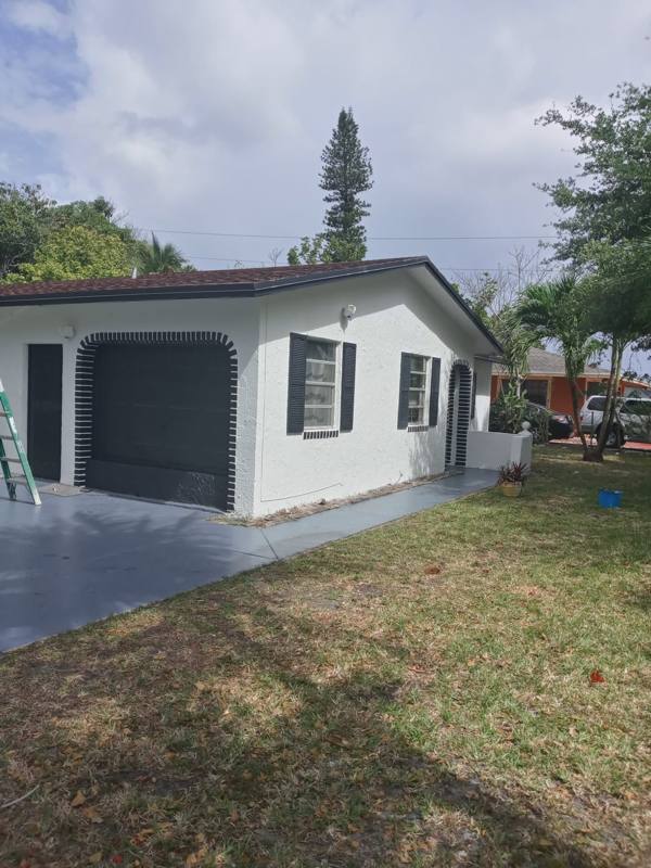 House for rent at 671 SW 28 Way, Fort Lauderdale, FL 33312