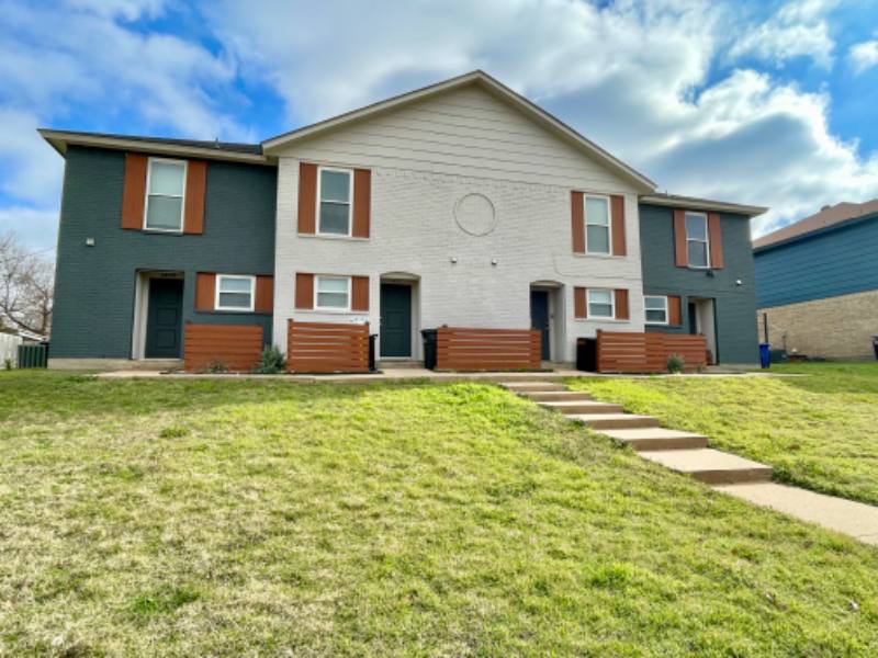 Townhouse for rent at 3813 Coates Circle, Fort Worth, TX 76116