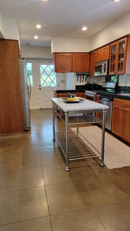 House for rent at 5112 SE Aldercrest Rd, Portland, OR 97222