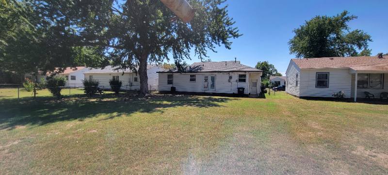 House for rent at 2314 W Maple Ave #1, Enid, OK 73703