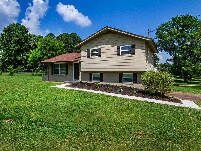 House for rent at 11001 Roane Dr, Farragut, TN 37934