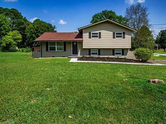 House for rent at 11001 Roane Dr, Farragut, TN 37934