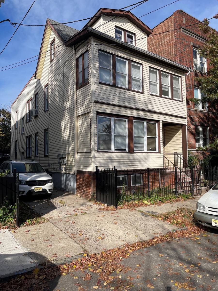 Apartment for rent at 14 N 12th St, Newark, NJ 07107