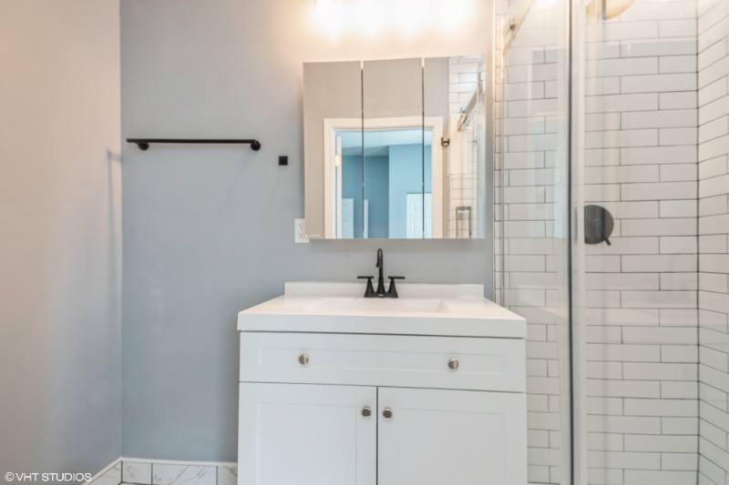 Apartment for rent at 6649 S Greenwood Ave #1, Chicago, IL 60637