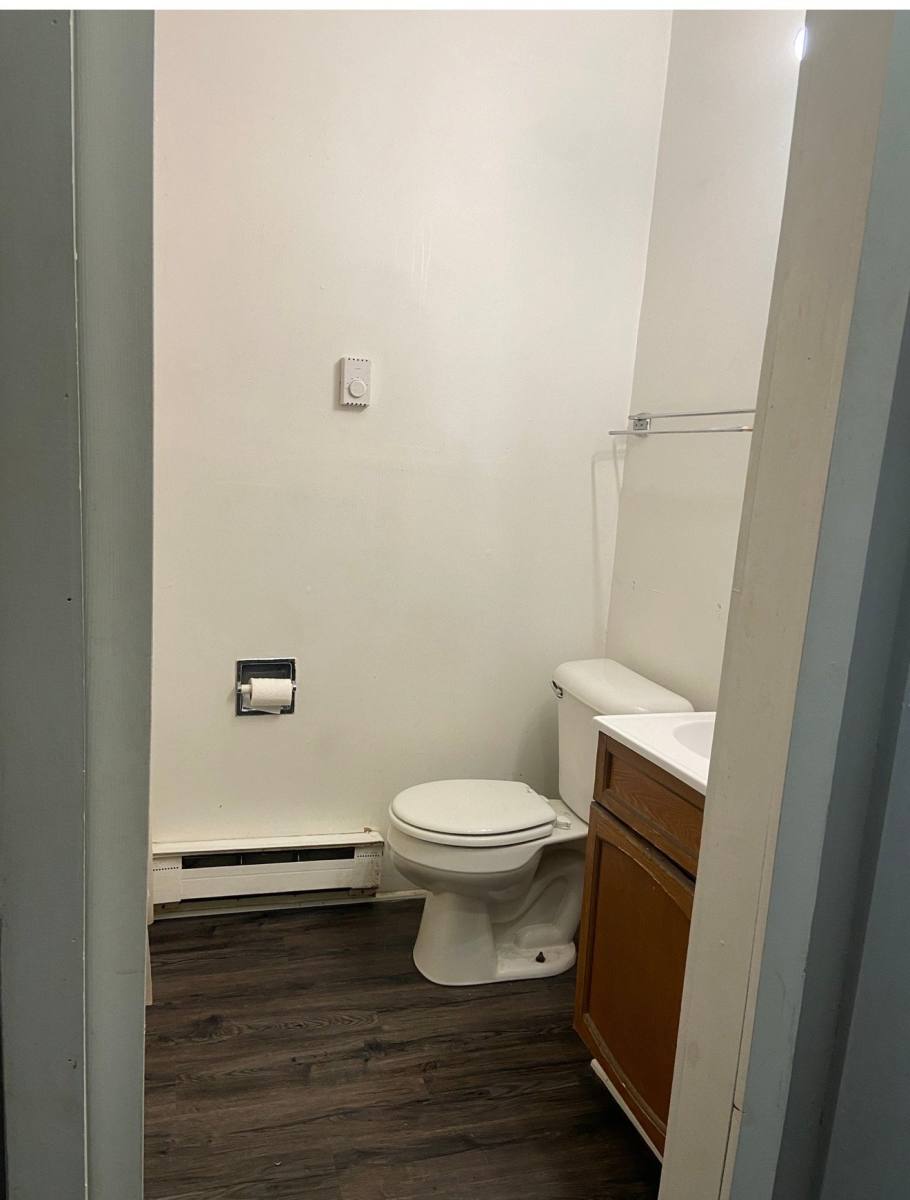 Apartment for rent at 920 Broadway St #6, Emmetsburg, IA 50536