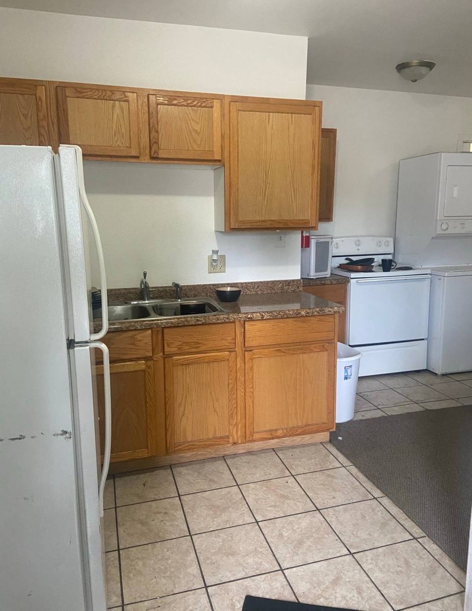 Apartment for rent at 920 Broadway St #6, Emmetsburg, IA 50536