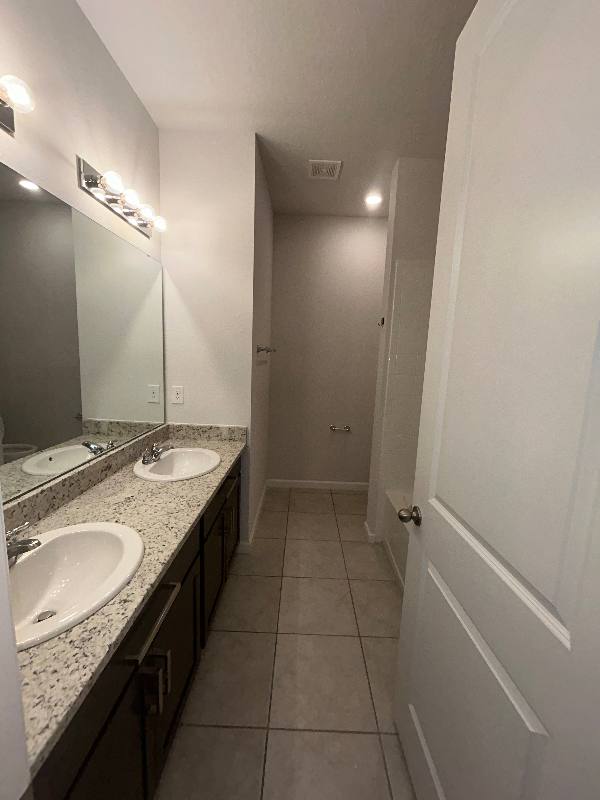 House for rent at 228 Hillcrest Dr, Dundee, FL 33838