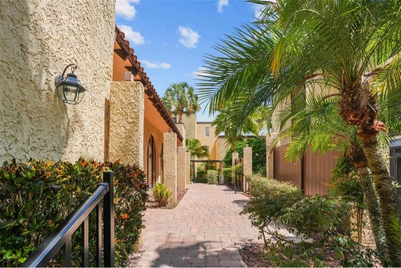 Condo for rent at 105 S Obrien St, Tampa, FL 33609
