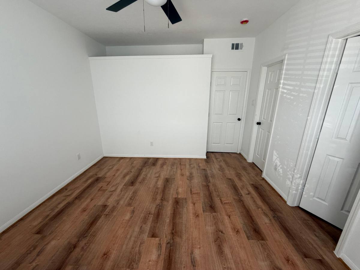 Condo for rent at 2323 Fairwind Rd #105, Houston, TX 77062