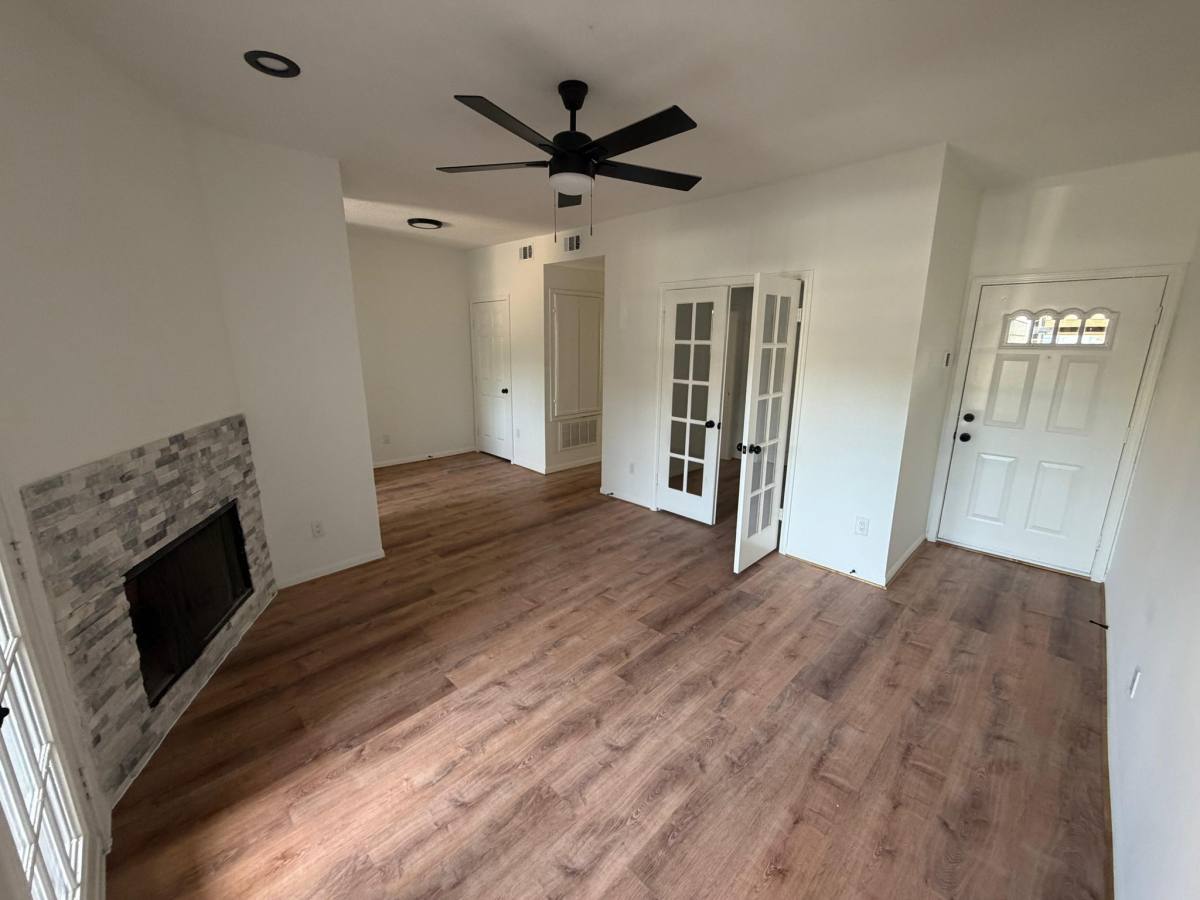 Condo for rent at 2323 Fairwind Rd #105, Houston, TX 77062