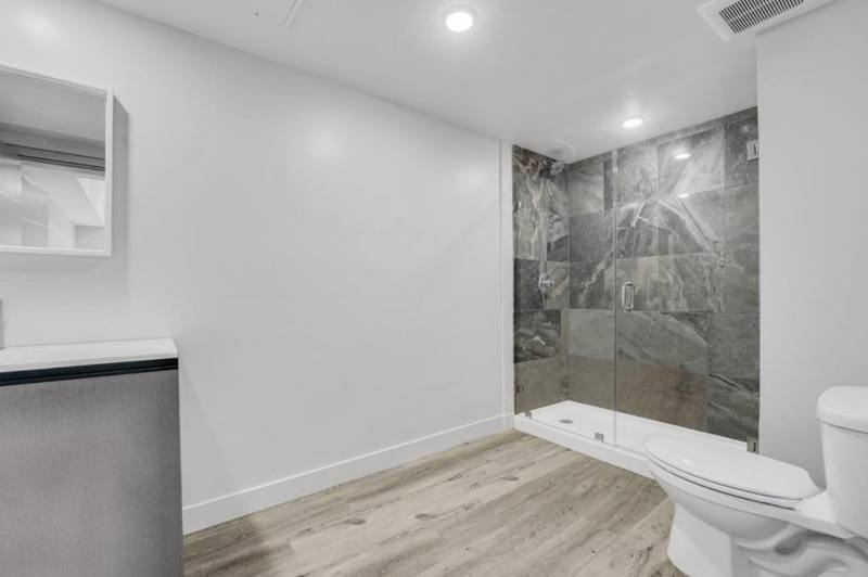 Apartment for rent at 7040 Woodman Ave #207, Van Nuys, CA 91405