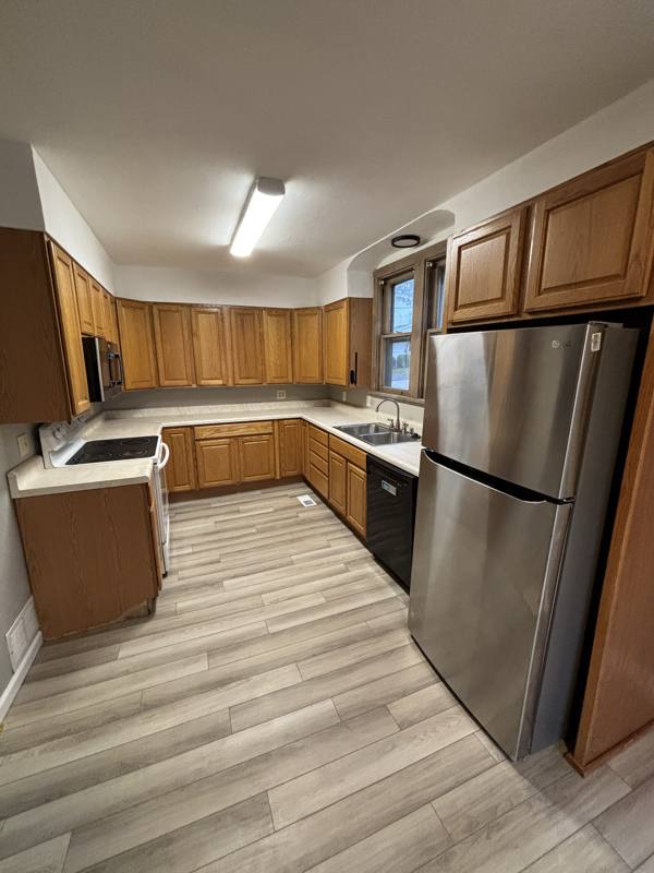Apartment for rent at 601 Hillsboro Ave, Edwardsville, IL 62025