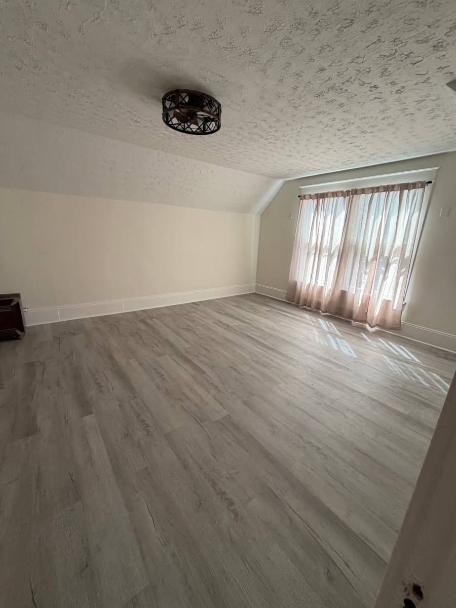 Apartment for rent at 401 E Broad St #1, Statesville, NC 28677