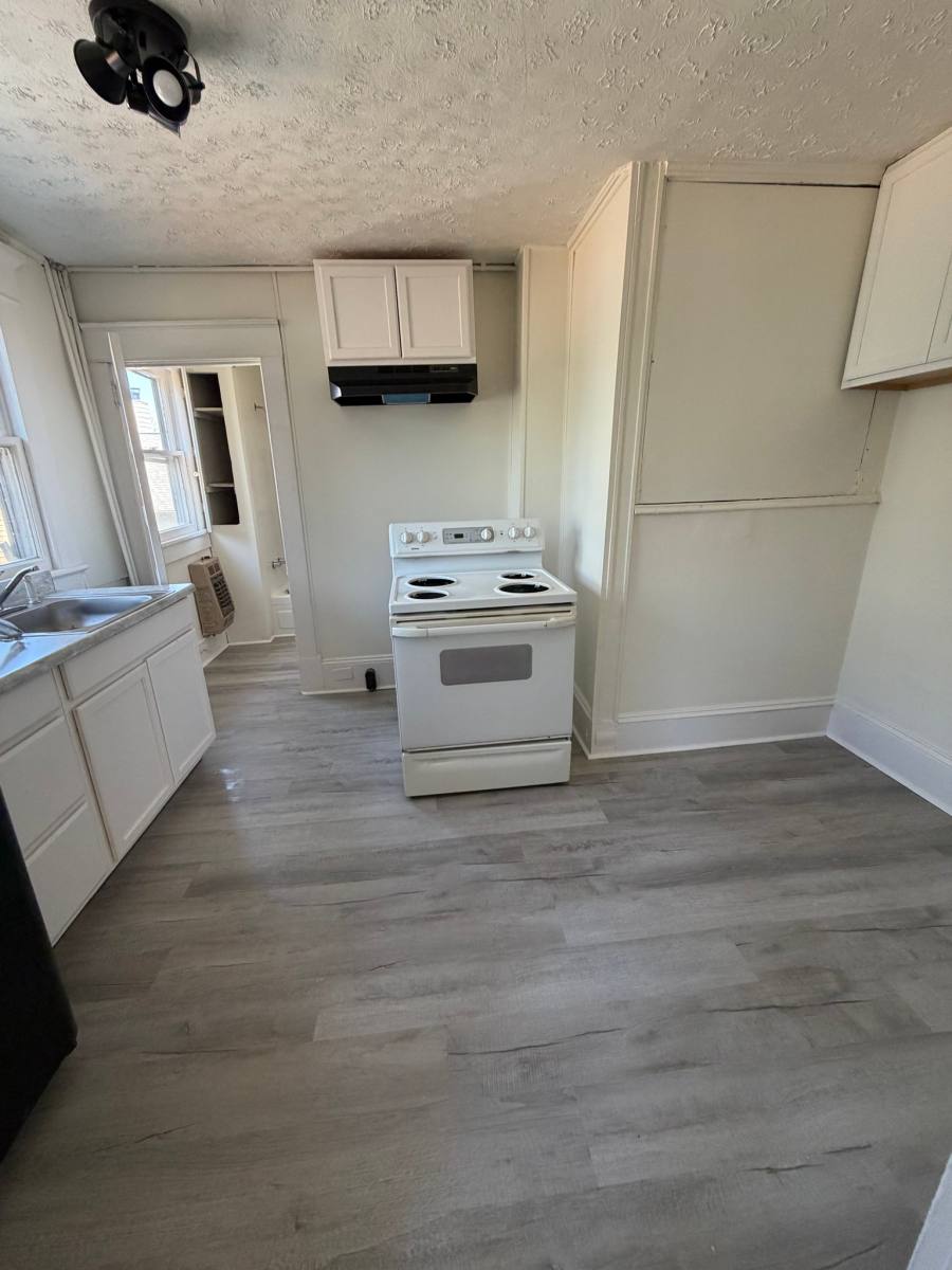 Apartment for rent at 401 E Broad St #1, Statesville, NC 28677