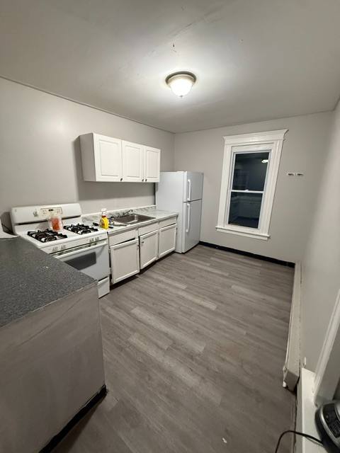 Apartment for rent at 30 Walnut Ave #2, Waterbury, CT 06704