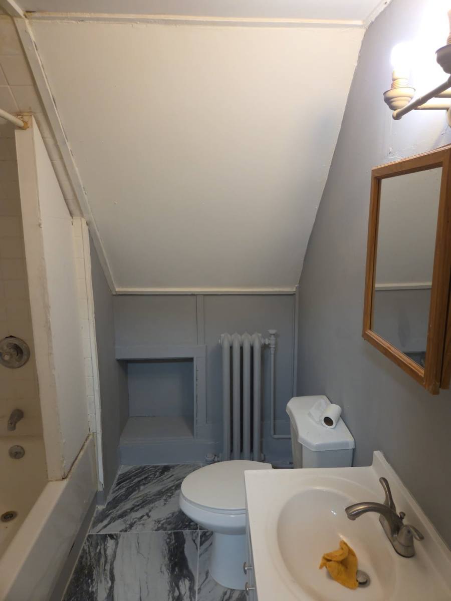 Apartment for rent at 31 Frederick St #2, Waterbury, CT 06704
