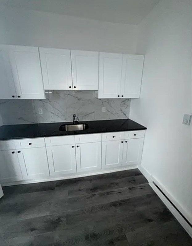 Apartment for rent at 25 Riverview Place #2L, Yonkers, NY 10701