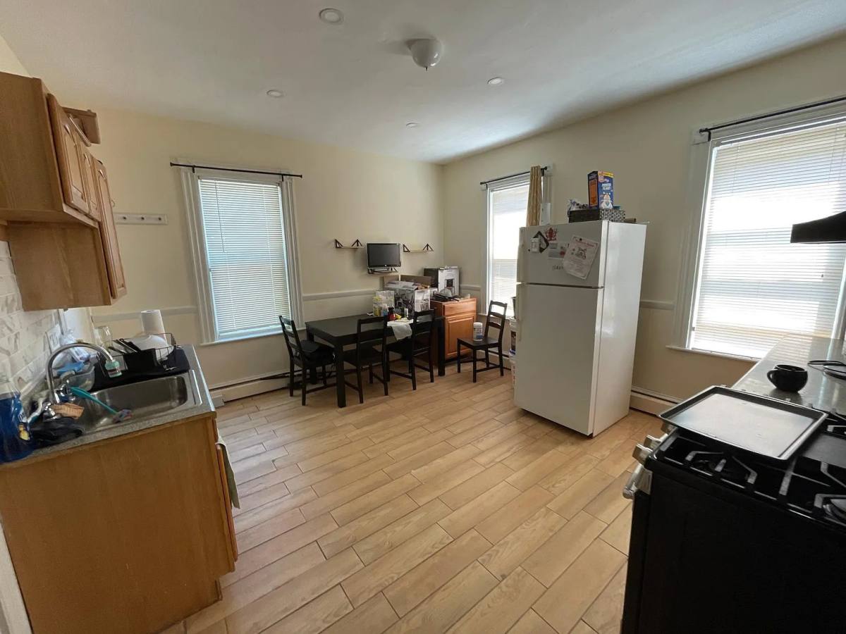 Apartment for rent at 16 Mount Calvary Rd #1, Roslindale, MA 02131