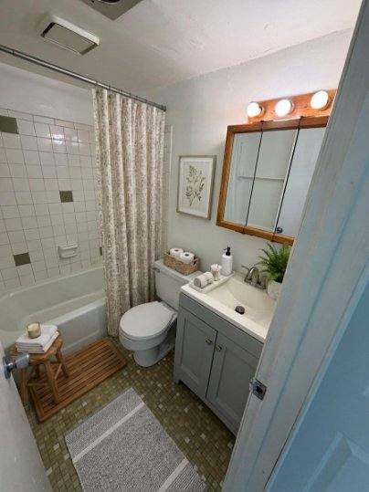 Apartment for rent at 744 E Michigan Ave #4, Battle Creek, MI 49014