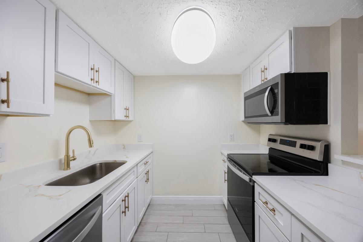 Apartment for rent at 3111 W Horatio St #205, Tampa, FL 33609