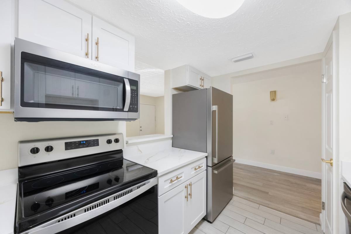 Apartment for rent at 3111 W Horatio St #205, Tampa, FL 33609