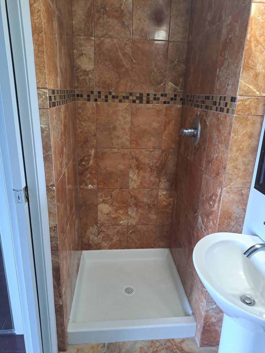 Apartment for rent at 6170 Plymouth Ave S, Richmond, CA 94805